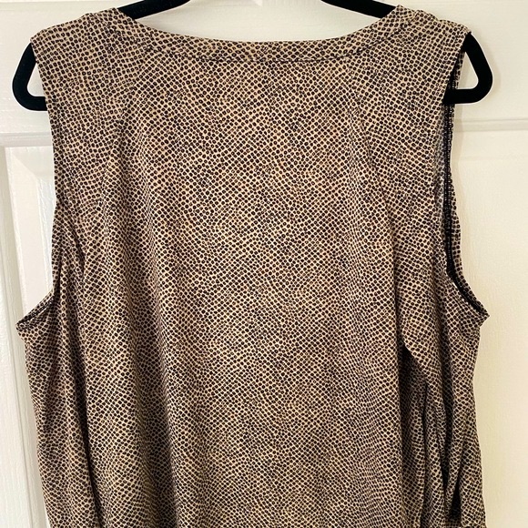 ✨Host Pick✨Michael Kors Snake Print Chain Cutout Top - Picture 12 of 16